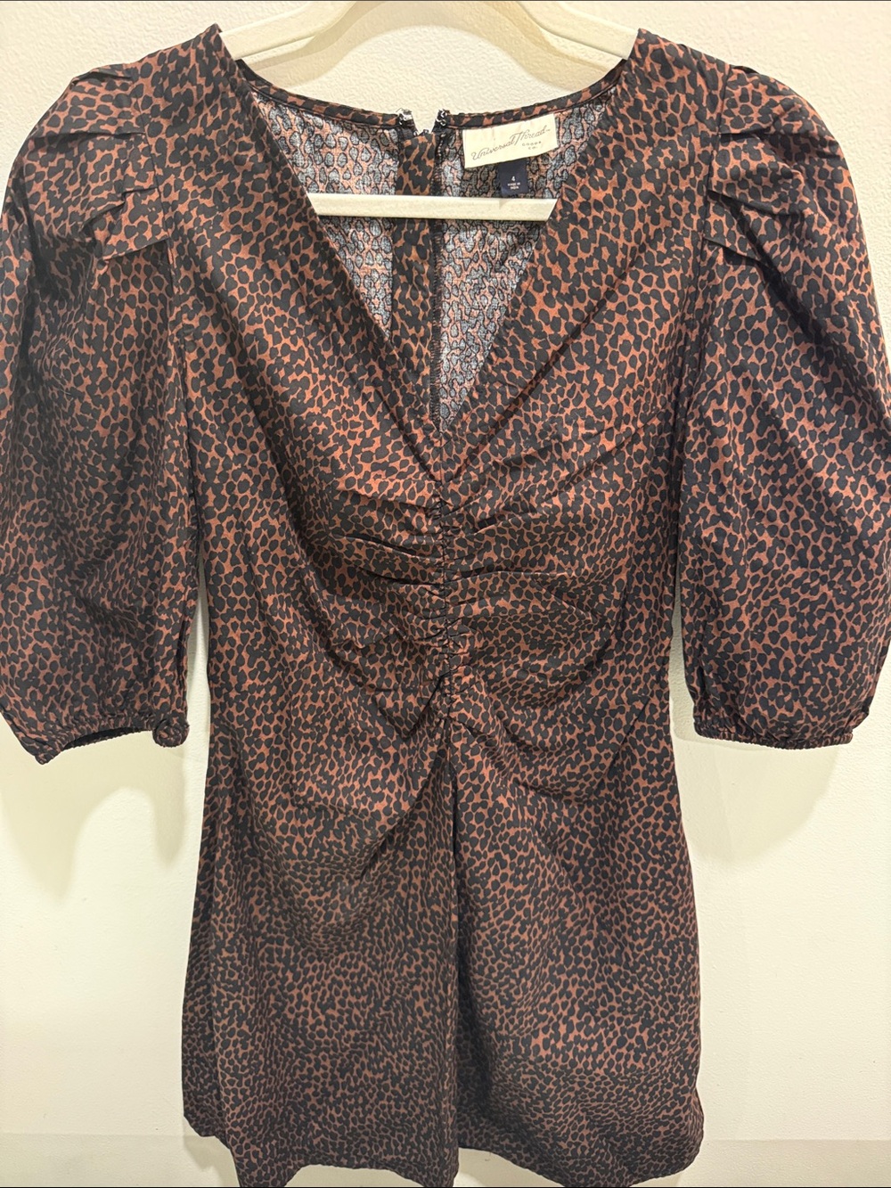 Universal Thread Leopard-Print V-Neck Puff-Sleeve Mini Dress. 100% Cotton